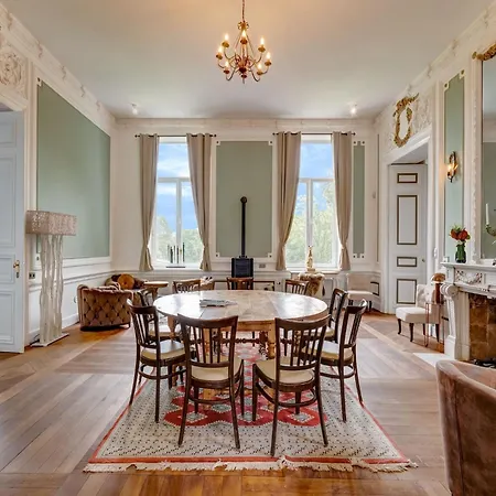 Castle With Wellness And Zipline, Cleaning Included Hébergement de vacances